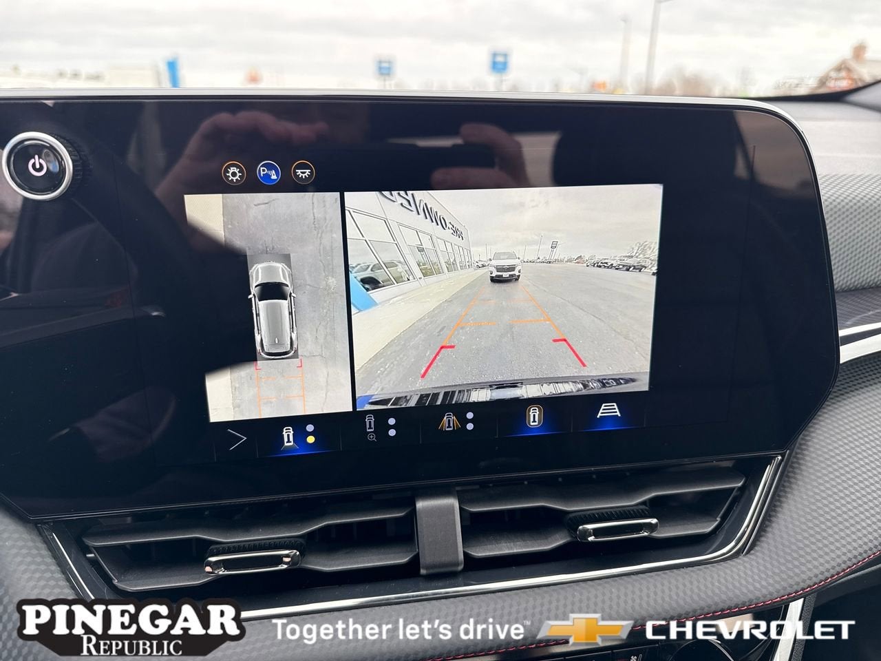 2025 Chevrolet Equinox RS