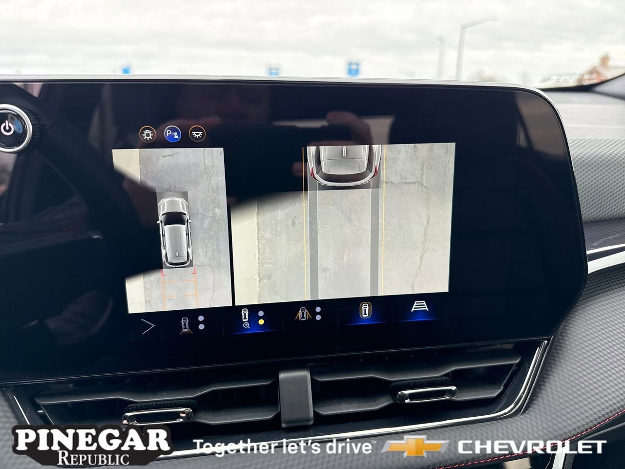 2025 Chevrolet Equinox RS