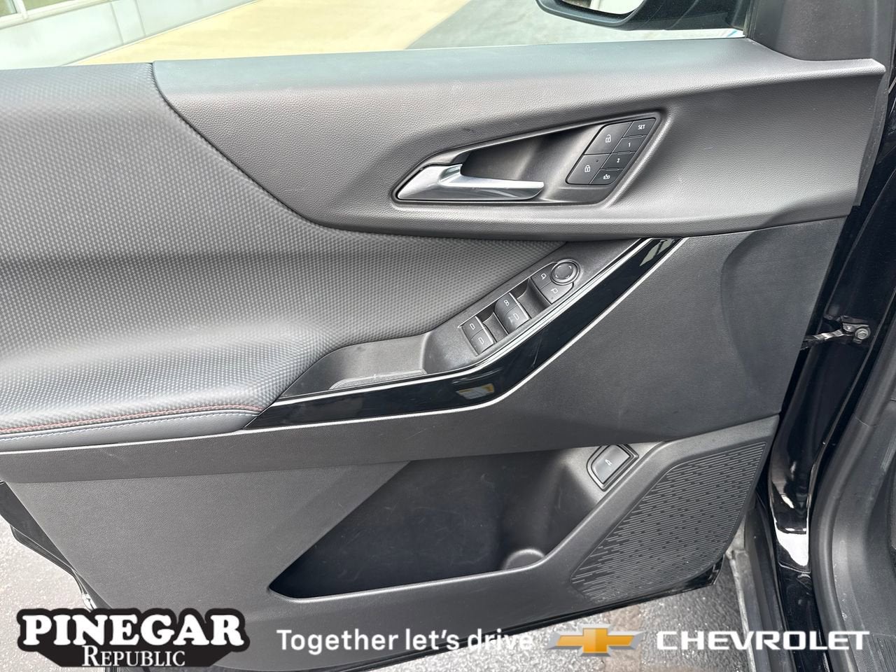 2025 Chevrolet Equinox RS