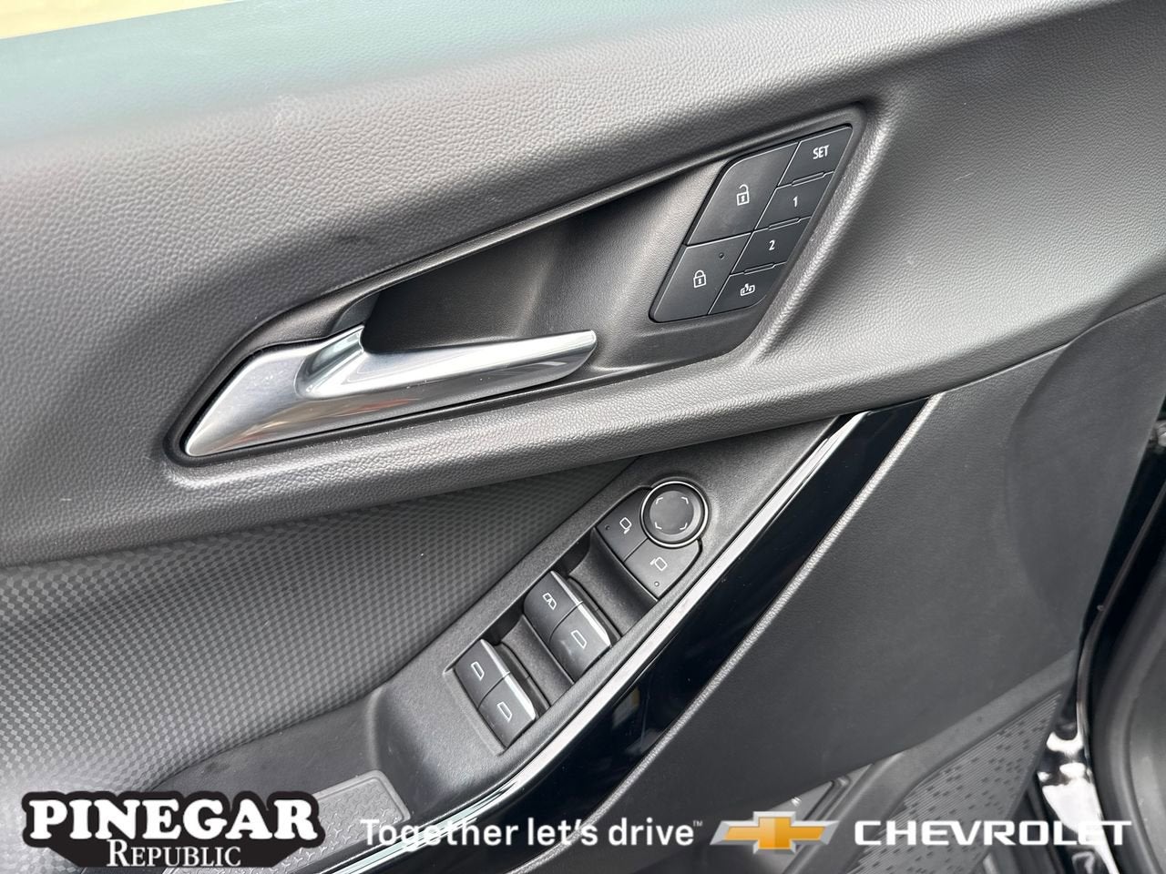 2025 Chevrolet Equinox RS