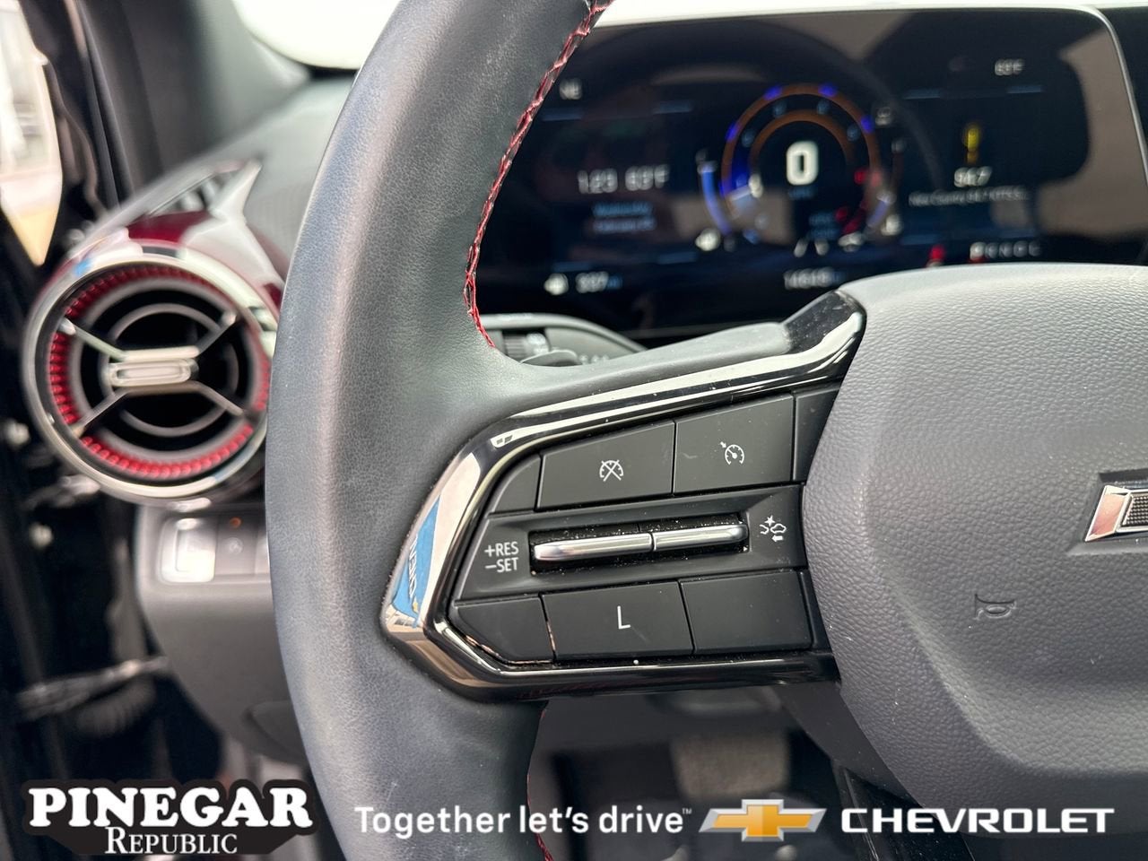 2025 Chevrolet Equinox RS