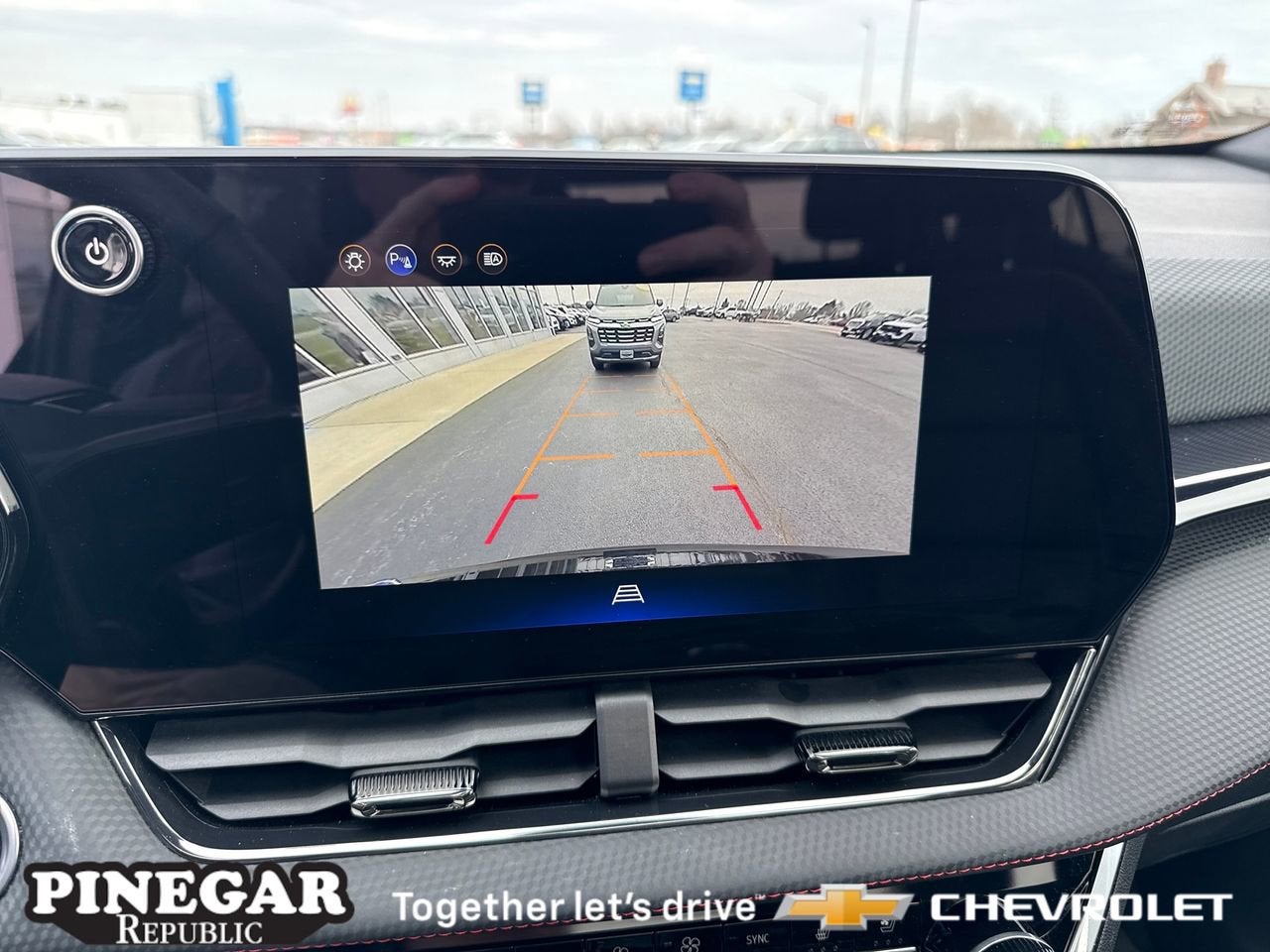 2025 Chevrolet Equinox RS