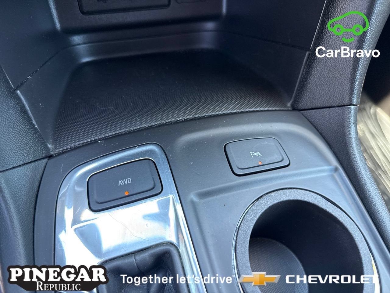 2024 Chevrolet Equinox LT - Photo 26
