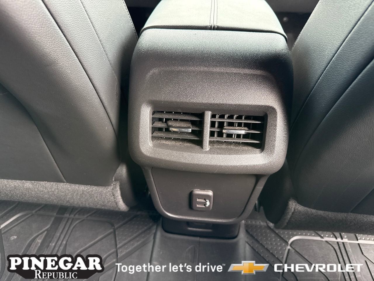2023 Chevrolet Equinox Premier