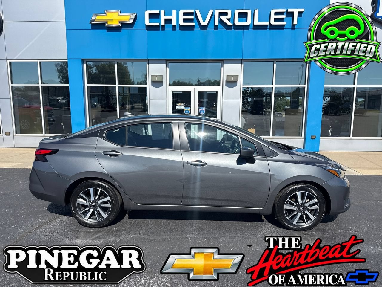2025 Nissan Versa SV
