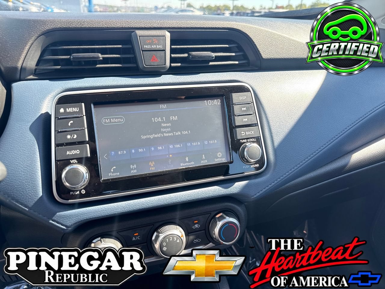2025 Nissan Versa SV