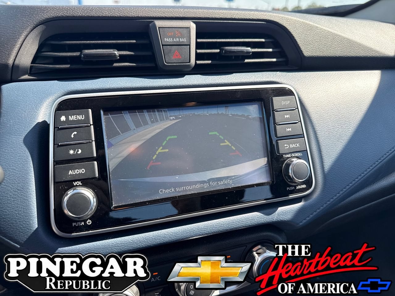2025 Nissan Versa SV