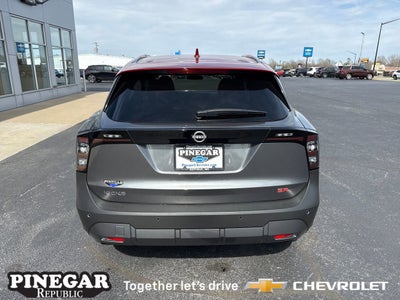 2025 Nissan Kicks SR