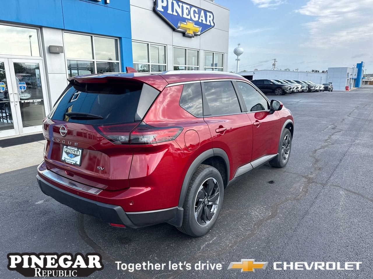 2024 Nissan Rogue SV