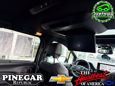 2025 Toyota Sienna Woodland Edition