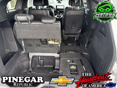 2025 Toyota Sienna Woodland Edition