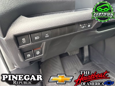 2025 Toyota Sienna Woodland Edition