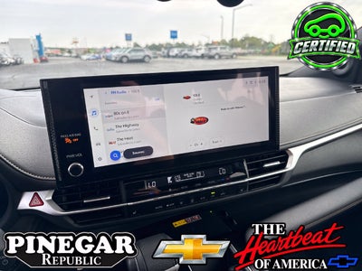 2025 Toyota Sienna Woodland Edition