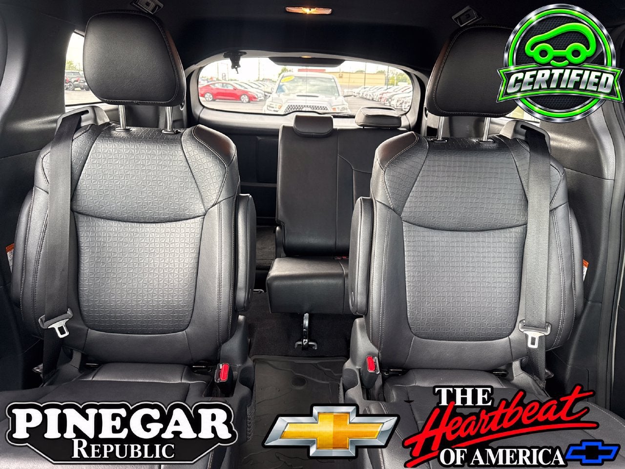 2025 Toyota Sienna Woodland Edition