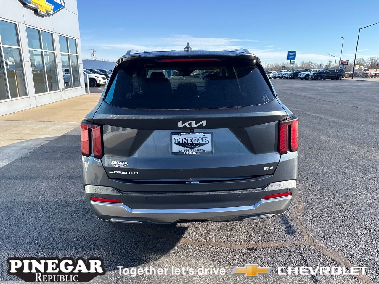 2024 Kia Sorento S