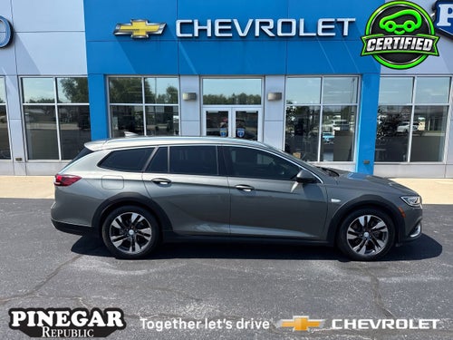 2018 Buick Regal TourX Essence