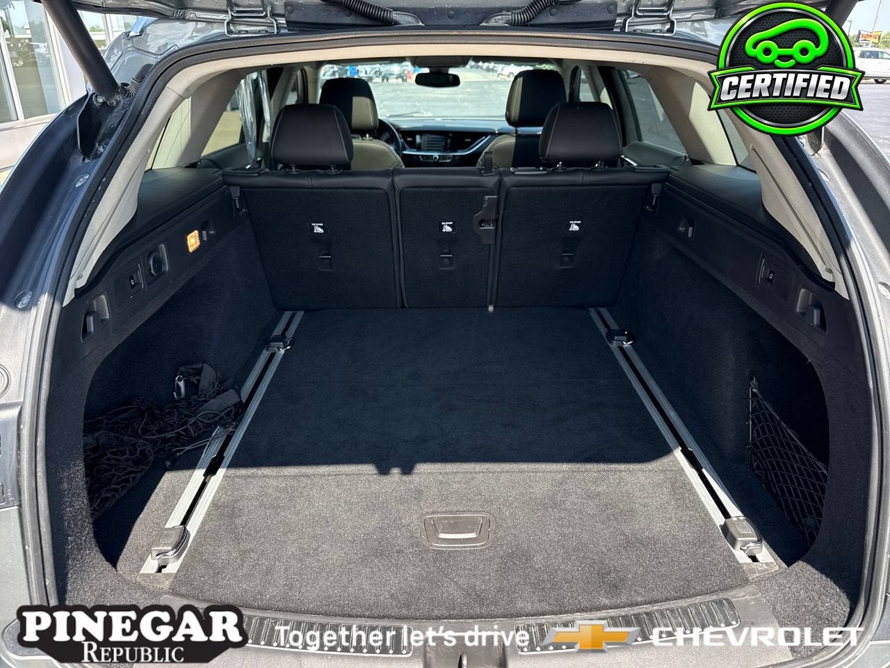 2018 Buick Regal TourX Essence