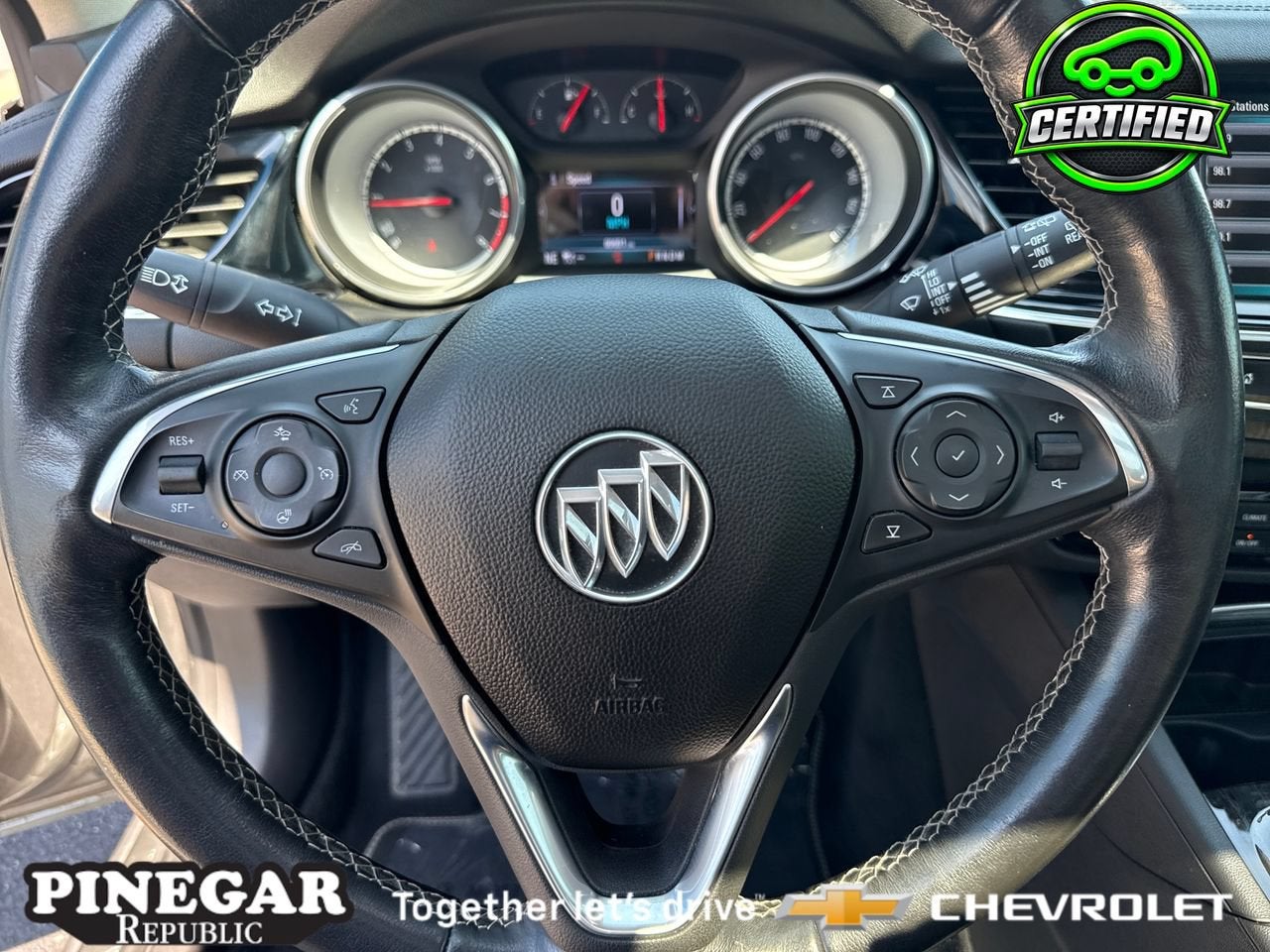 2018 Buick Regal TourX Essence