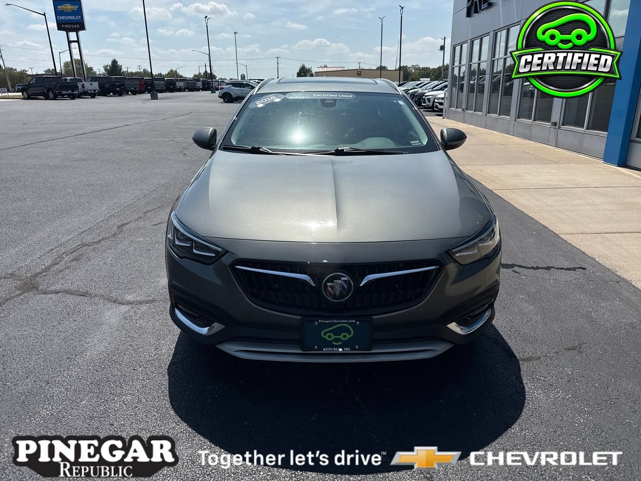 2018 Buick Regal TourX Essence