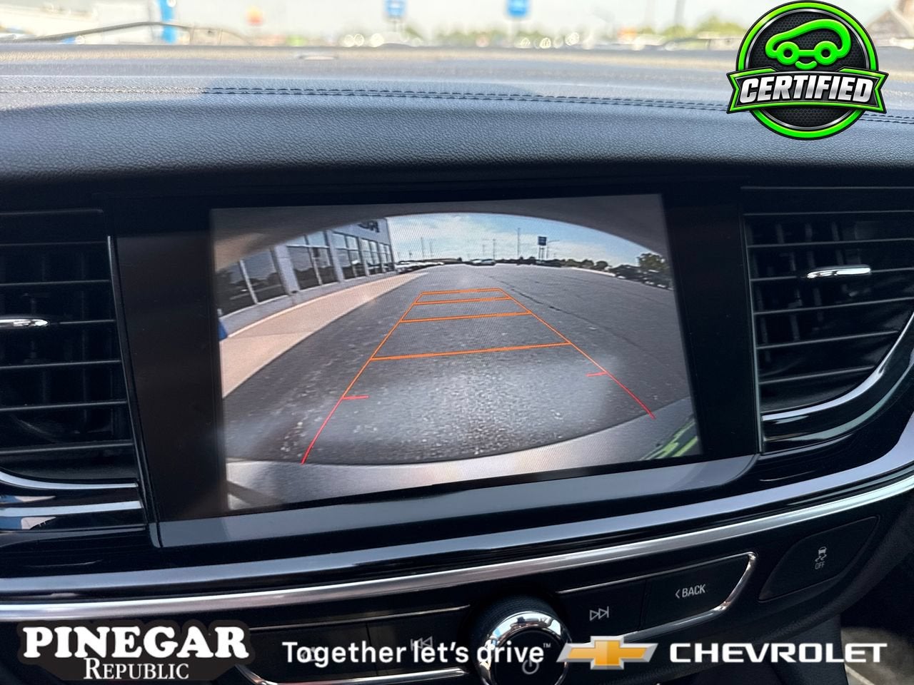 2018 Buick Regal TourX Essence